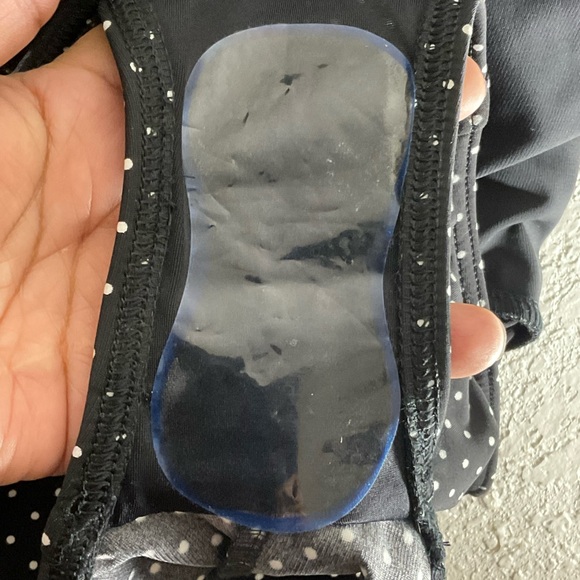 Miraclesuit Women's Swimwear Pin
Point Oceanus Tummy Control V neckline 12DD - Picture 8 of 9